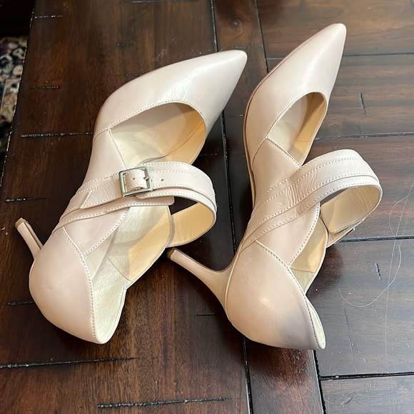 Nine West NWOT nude pumps - Picture 2 of 6